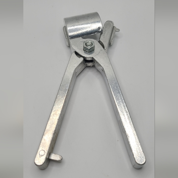 T.V.C Willis Texas Vintage Bladed Nut Sheller Nut Cracker Crab Lobster Cracker - Picture 4 of 7